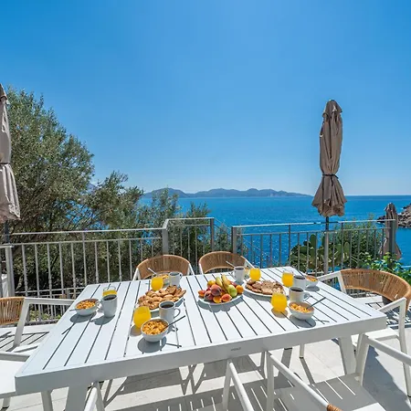 Villa Assos Rockshore Asos