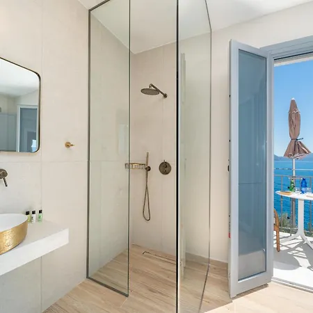 Villa Assos Rockshore